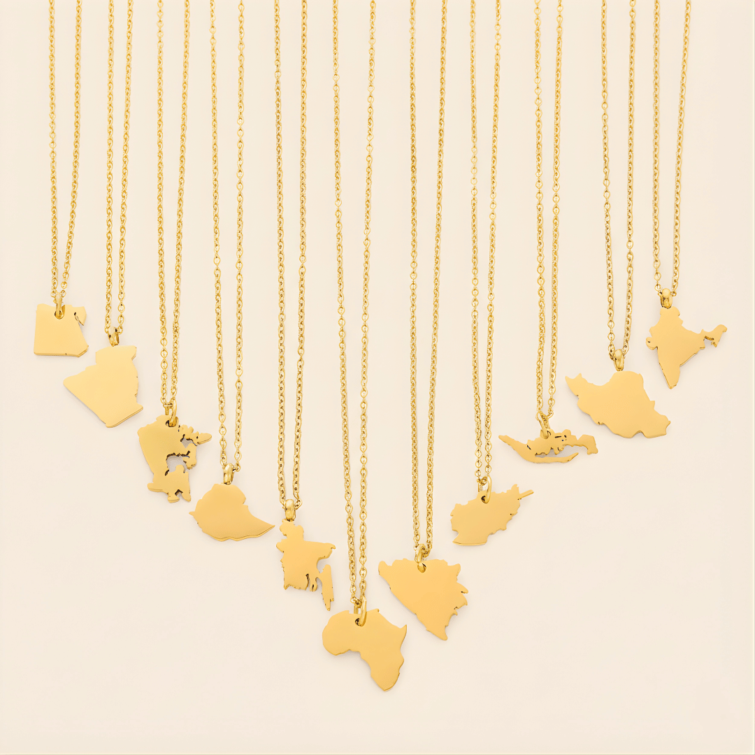 Country Map Necklace 18k