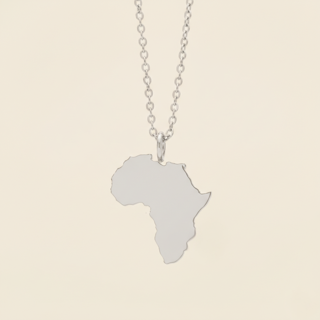 Country Map Necklace 18k